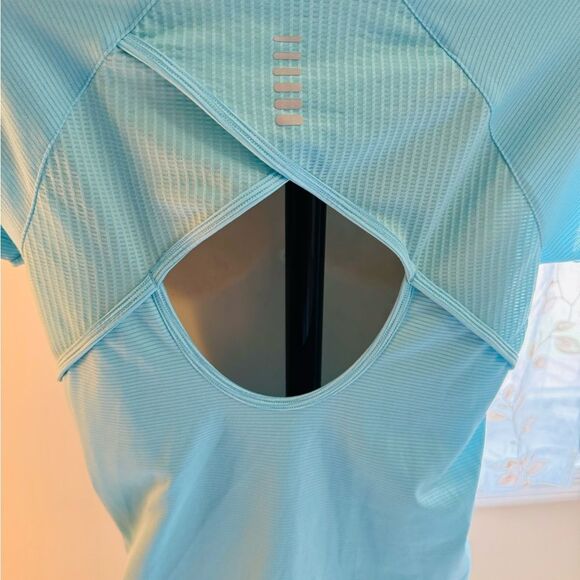 Under Armour size XS Heat gear - Picture 6 of 10